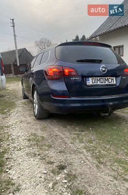 Универсал Opel Astra 2011 в 