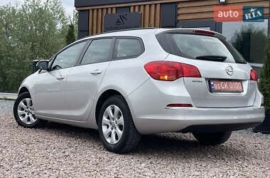 Универсал Opel Astra 2015 в 