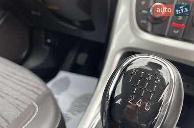 Универсал Opel Astra 2015 в 