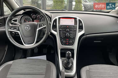 Универсал Opel Astra 2015 в 
