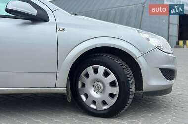 Универсал Opel Astra 2009 в 