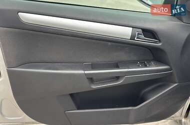 Универсал Opel Astra 2009 в 