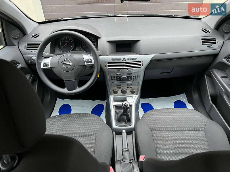Универсал Opel Astra 2010 в Коломые