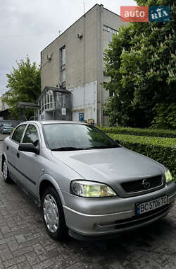 Седан Opel Astra 2005 в Львове