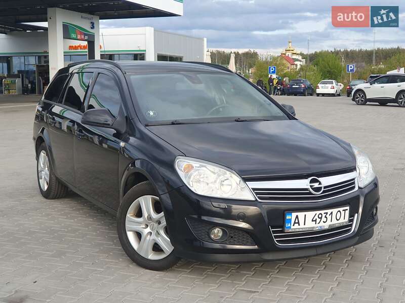 Opel Astra 2010