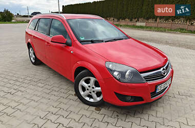 Универсал Opel Astra 2010 в Черновцах