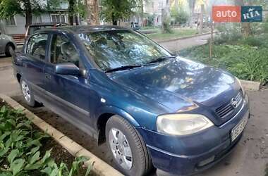 Седан Opel Astra 2004 в Николаеве