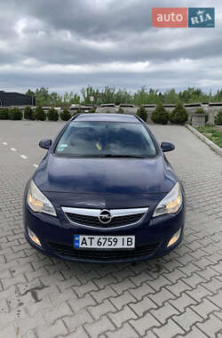 Універсал Opel Astra 2011 в 