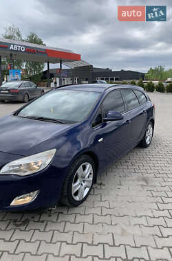 Універсал Opel Astra 2011 в 
