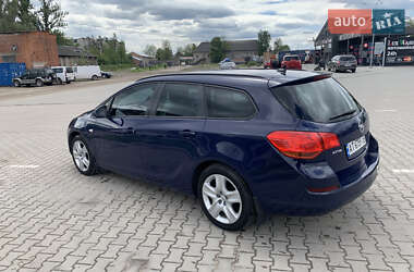 Універсал Opel Astra 2011 в 