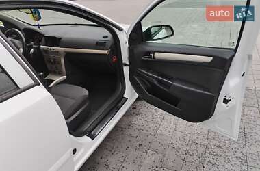 Хетчбек Opel Astra 2008 в 