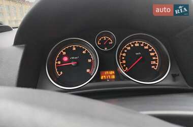 Хетчбек Opel Astra 2008 в 