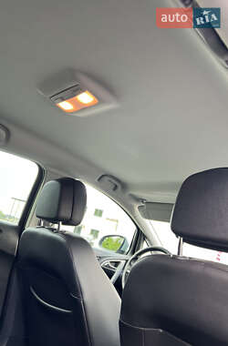 Хетчбек Opel Astra 2012 в 