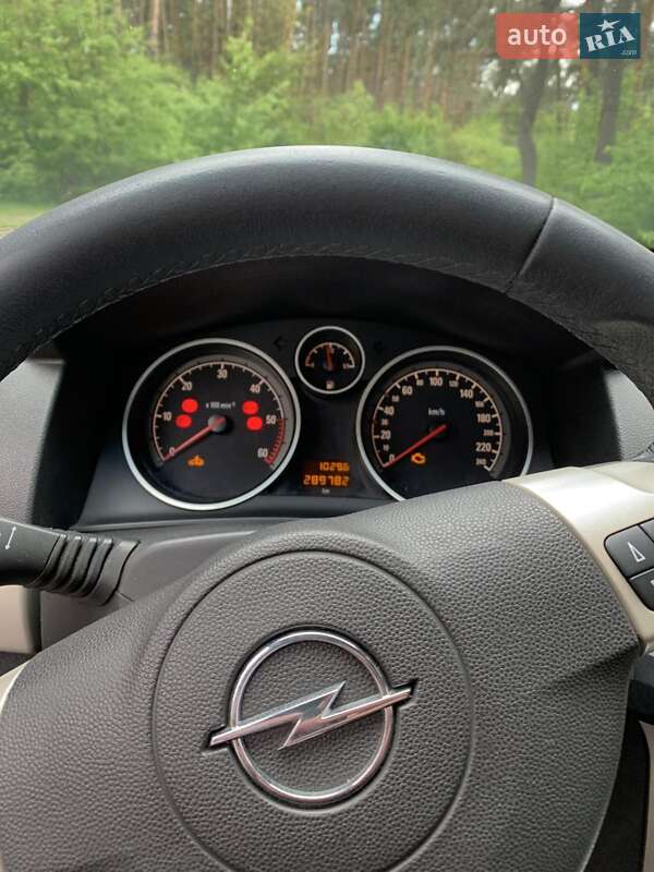 Универсал Opel Astra 2008 в Киеве