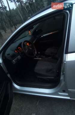 Універсал Opel Astra 2005 в 