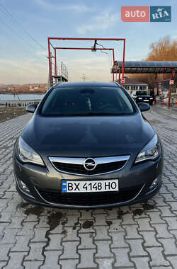 Універсал Opel Astra 2012 в Городку