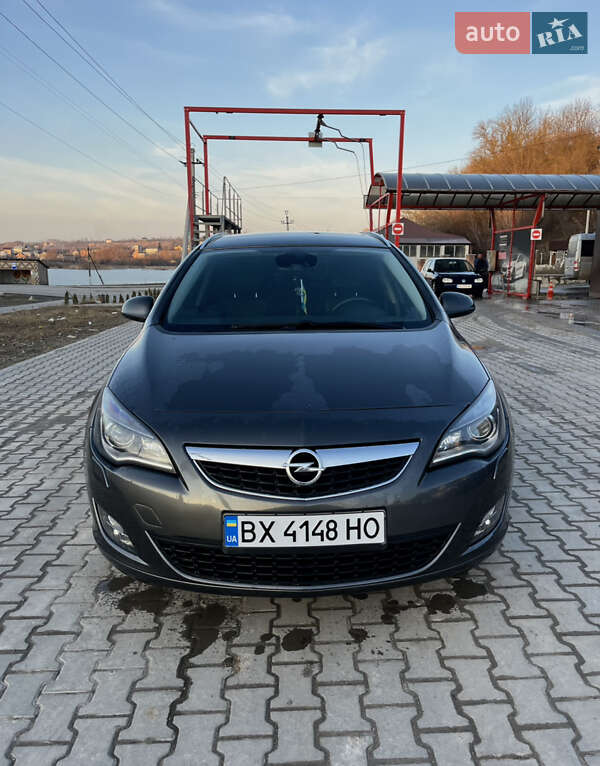 Opel Astra 2012
