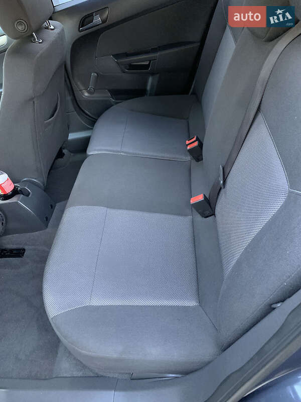 Универсал Opel Astra 2009 в Одессе
