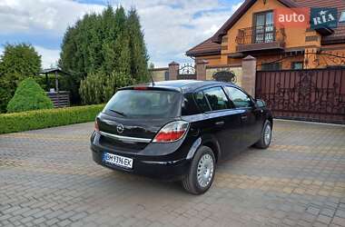 Хетчбек Opel Astra 2009 в 