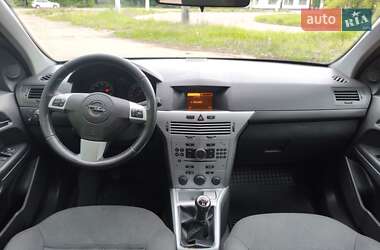 Універсал Opel Astra 2010 в 
