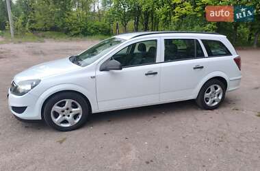 Універсал Opel Astra 2010 в 