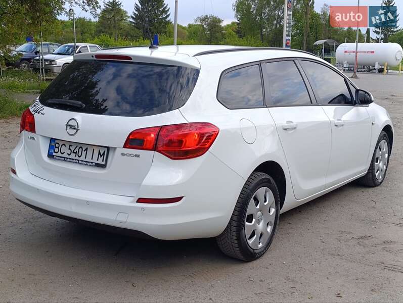 Универсал Opel Astra 2012 в Хмельницком
