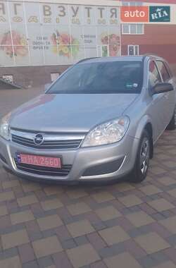 Универсал Opel Astra 2010 в Гайсине