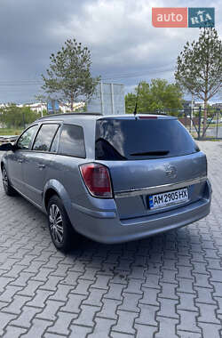 Універсал Opel Astra 2005 в 