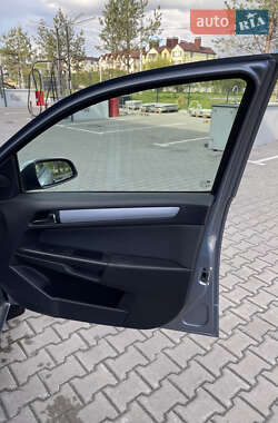 Універсал Opel Astra 2005 в 