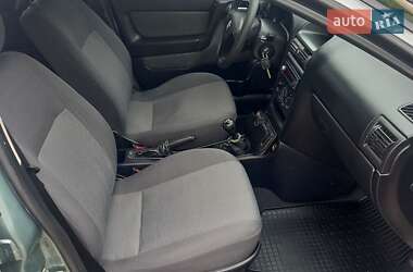 Седан Opel Astra 2008 в 