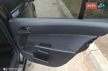 Универсал Opel Astra 2006 в 