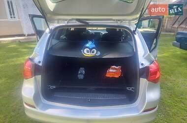 Универсал Opel Astra 2011 в 