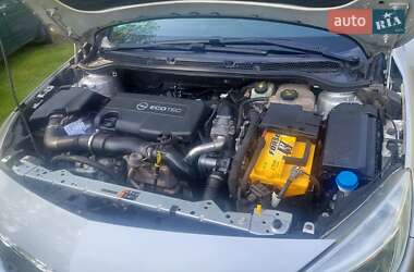 Универсал Opel Astra 2011 в 