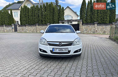 Универсал Opel Astra 2010 в 
