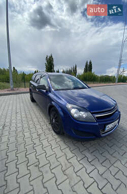 Универсал Opel Astra 2010 в 