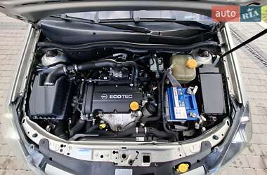 Хетчбек Opel Astra 2005 в 