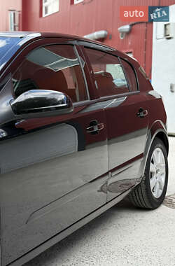 Хэтчбек Opel Astra 2006 в 