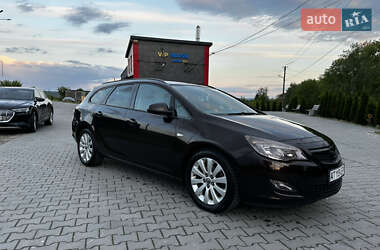 Универсал Opel Astra 2011 в 