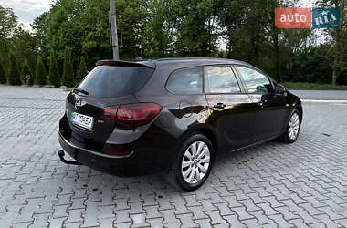 Универсал Opel Astra 2011 в 