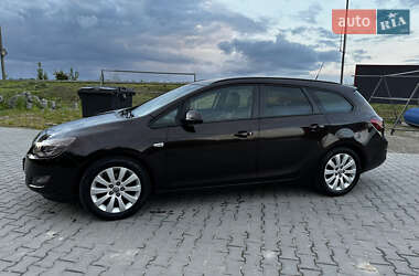 Универсал Opel Astra 2011 в 