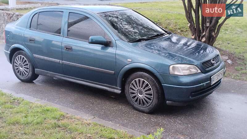 Хетчбек Opel Astra 2001 в 