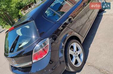 Хетчбек Opel Astra 2008 в 