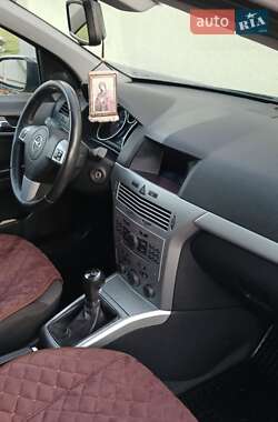 Универсал Opel Astra 2009 в 