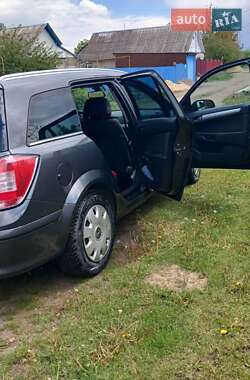 Универсал Opel Astra 2009 в 
