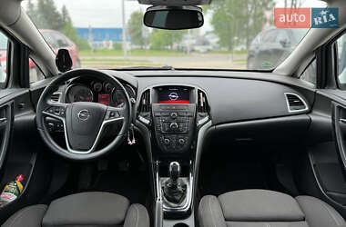 Универсал Opel Astra 2014 в 