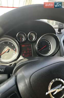 Универсал Opel Astra 2014 в Хмельницком