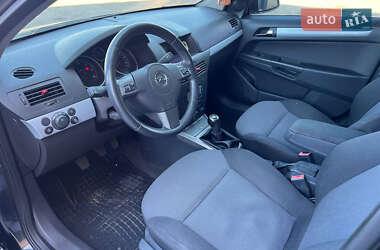 Універсал Opel Astra 2006 в 