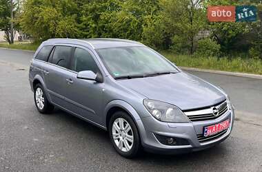 Универсал Opel Astra 2009 в 