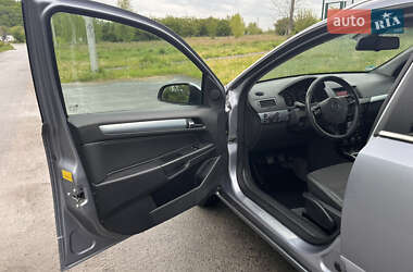 Универсал Opel Astra 2009 в 