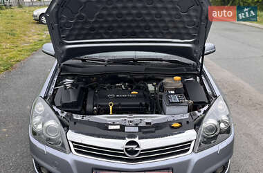 Универсал Opel Astra 2009 в 